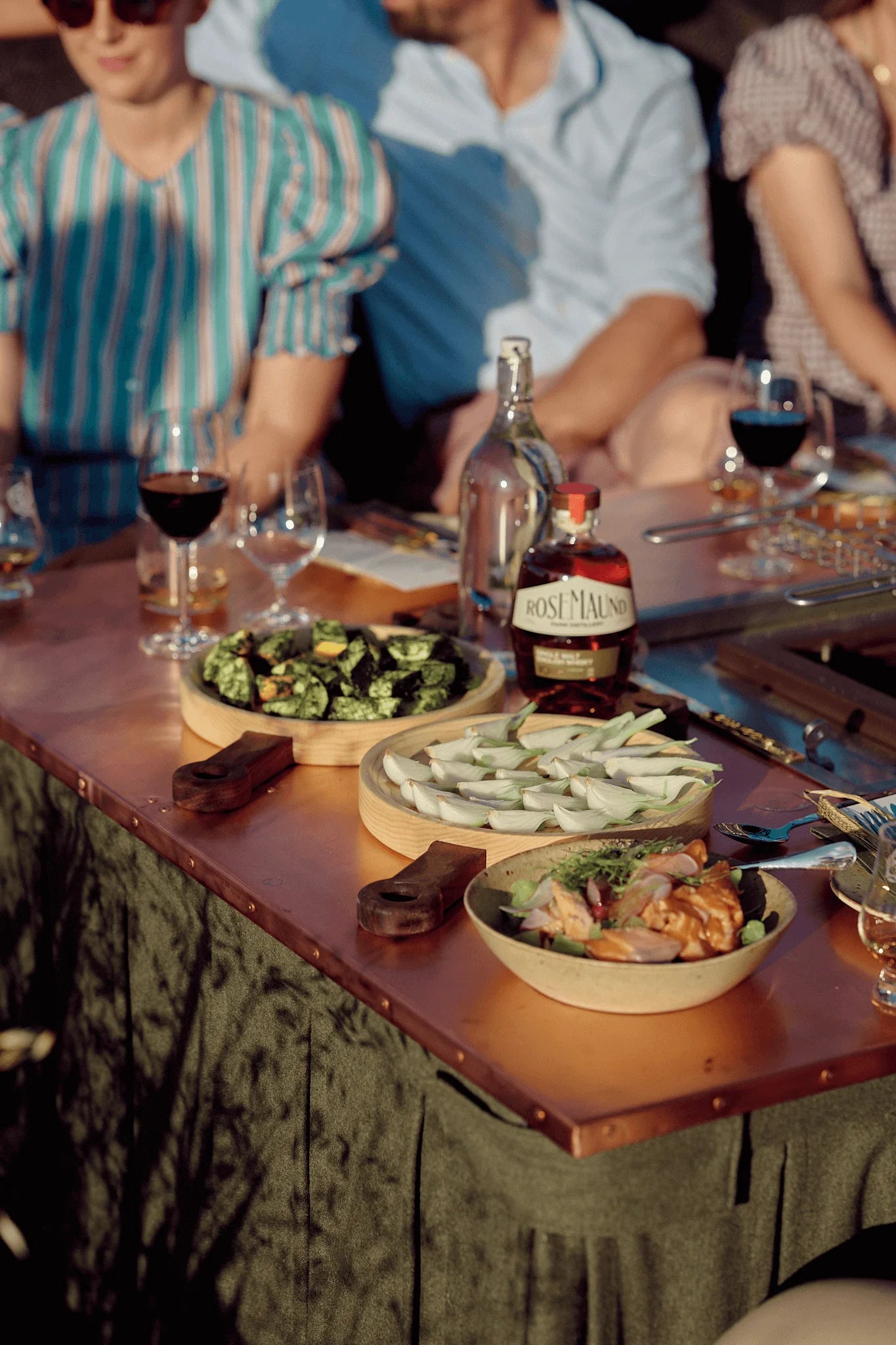 Cashmere Caveman Co's Double-handed Sharing Plate